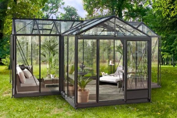 Serre in de tuin