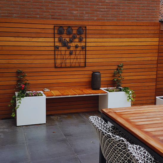 Gepoedercoat staal met Bankje Vierkant-RAL9005  opties=bodemplaat