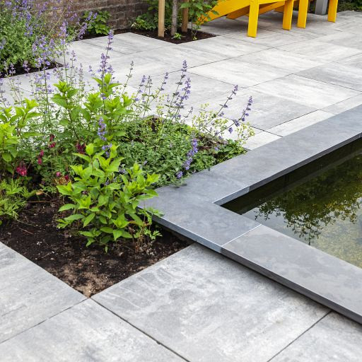 Afdekplaat / vijverrand Blue moon honed linea hoek 50/50x30x3 - maandprijs