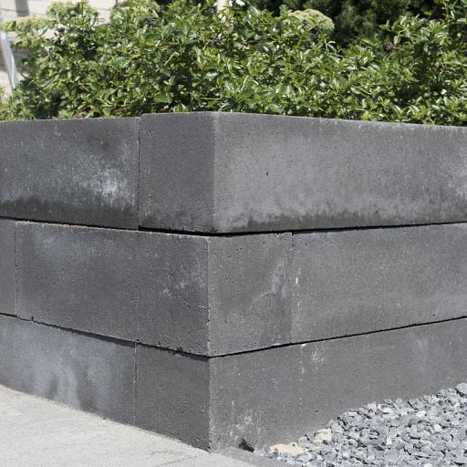 Lineablock Black 15x15x60 cm