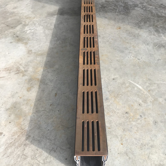 Star Drain kunststof goot met Corten staal rooster 1000mm