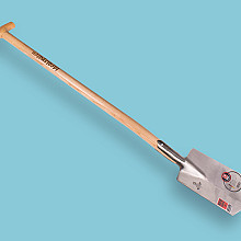Spade IDEAL, type 1006 nr.2, met T-steel. GEPOLIJST blad 17,5 x 28 cm